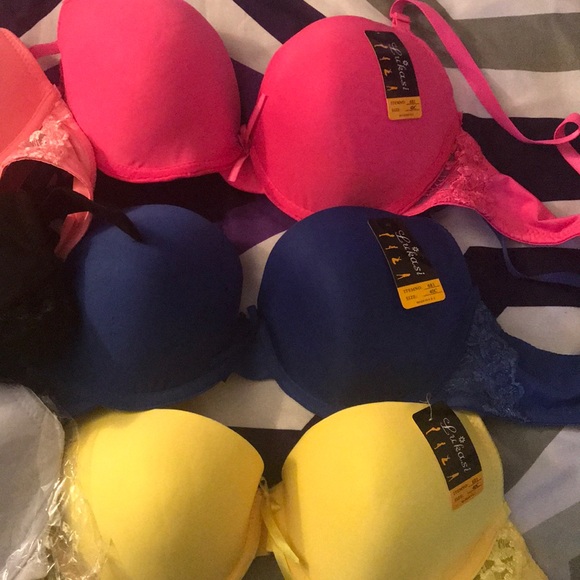 Ladies bra(s) - Picture 2 of 4